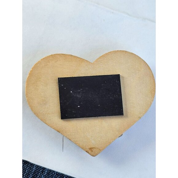 VINTAGE‎ AVON “A MOTHER'S LOVE WARMS THE HEART" CAT Kitten Animal  MAGNET - Picture 3 of 5